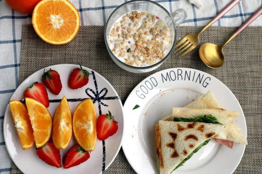 减肥期间，早餐吃什么好？